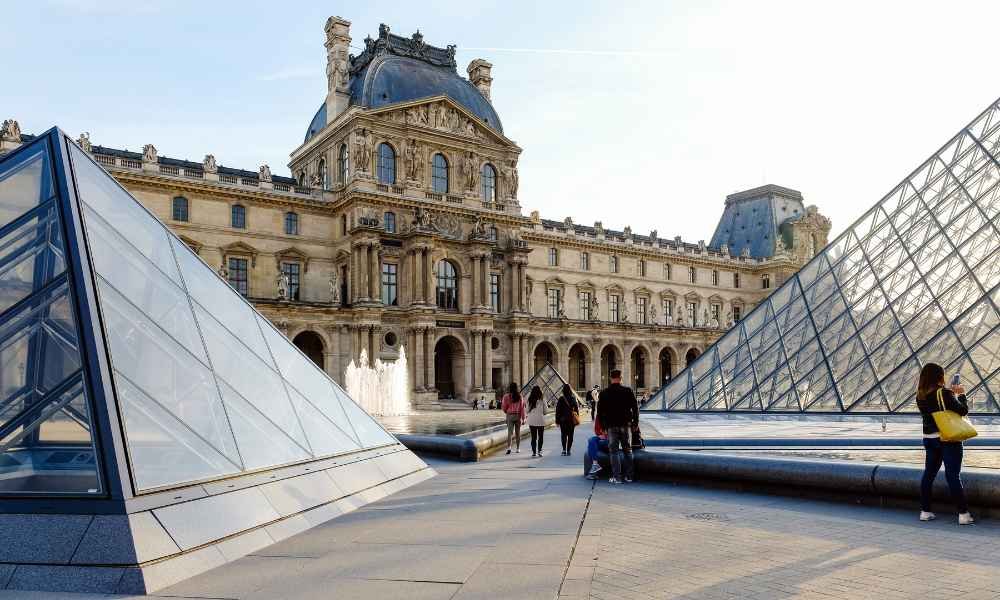 The Evolution of the Louvre Museum How Did it All Begin