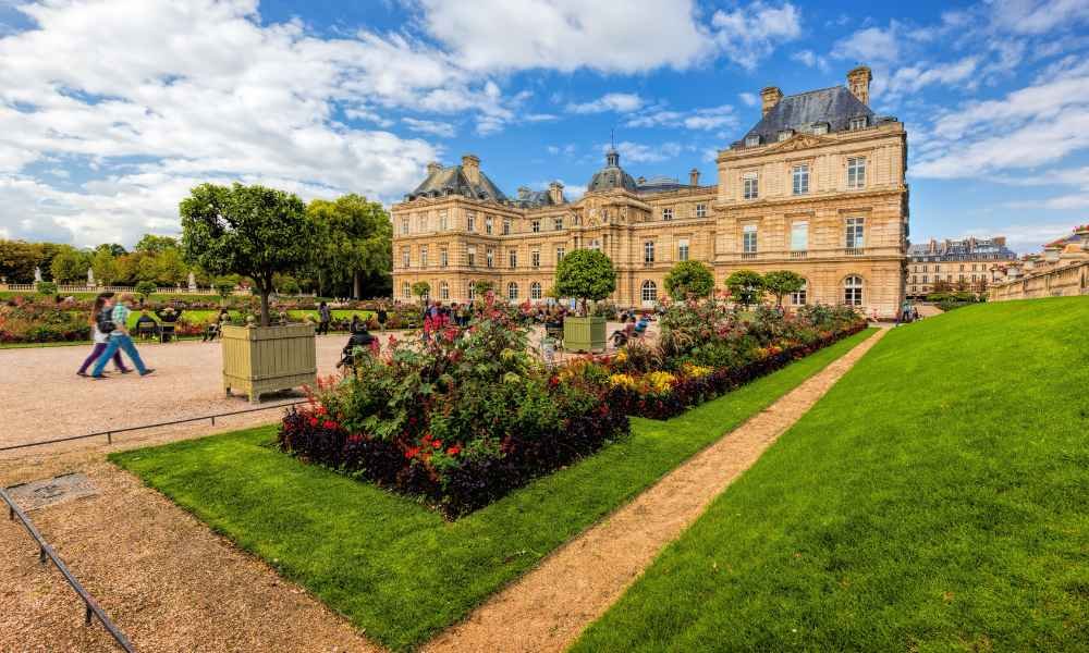 The First Glimpse A Green Oasis in the Latin Quarter