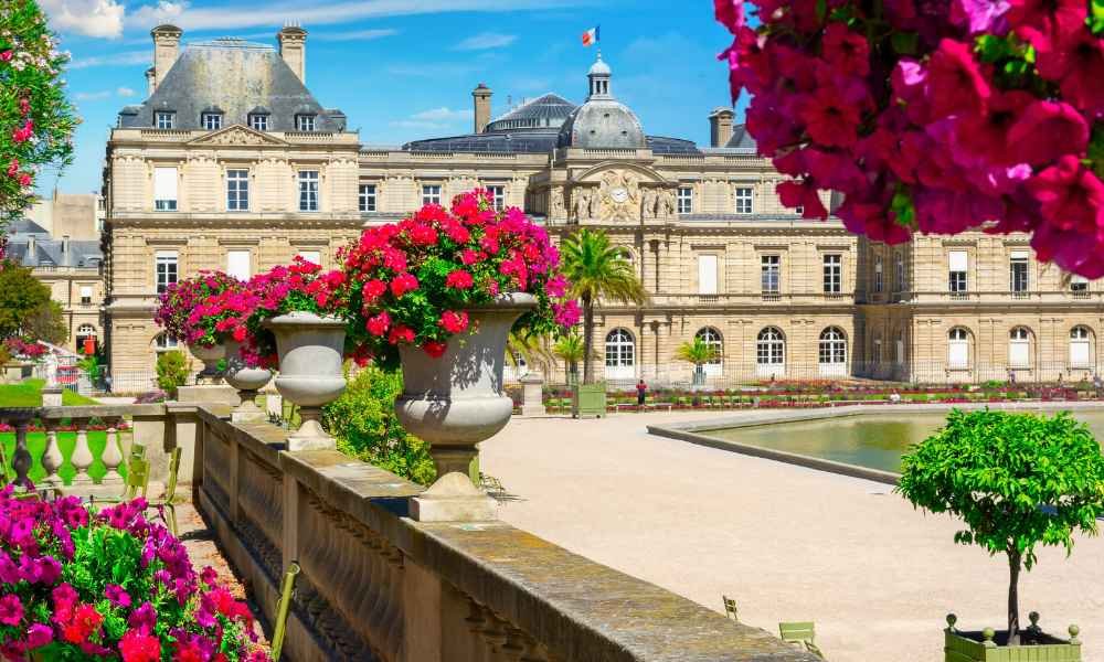 Walking back in time Origin of the Luxembourg Gardens